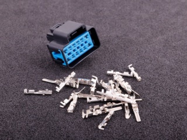 927--connector_12wayhousing_gt150--01